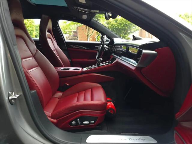 2018 Porsche Panamera Turbo