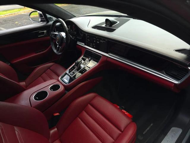 2018 Porsche Panamera Turbo