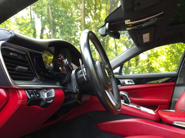 2018 Porsche Panamera Turbo