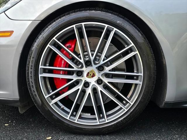 2018 Porsche Panamera Turbo