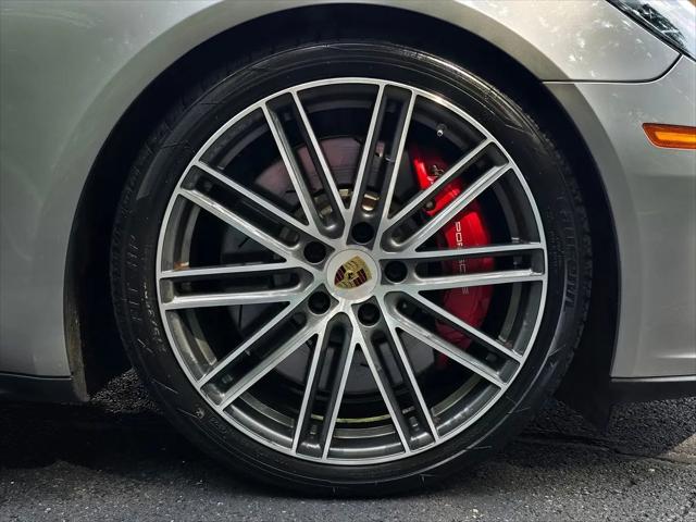 2018 Porsche Panamera Turbo