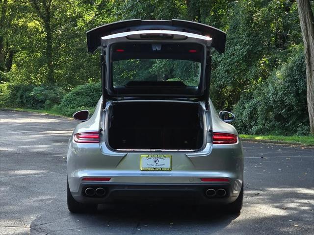 2018 Porsche Panamera Turbo