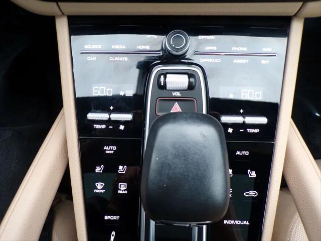 2023 Porsche Cayenne S Platinum Edition