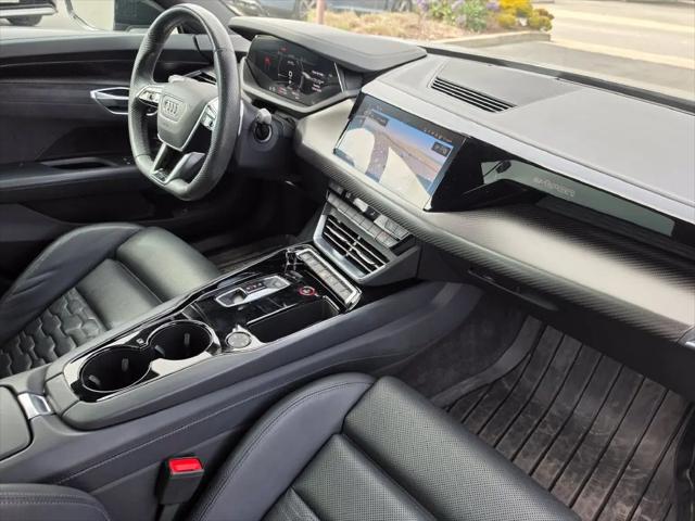 2024 Audi e-tron GT Premium Plus quattro