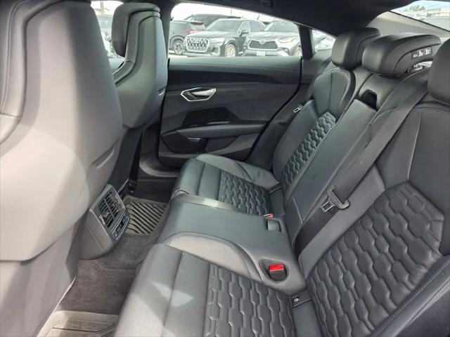 2024 Audi e-tron GT Premium Plus quattro