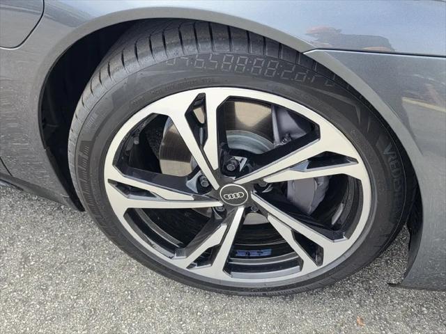 2024 Audi e-tron GT Premium Plus quattro