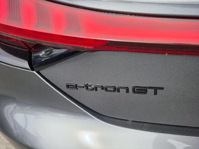 2024 Audi e-tron GT Premium Plus quattro