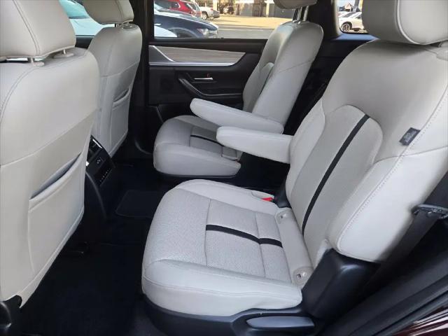 2025 Mazda X-90 Premium Sport