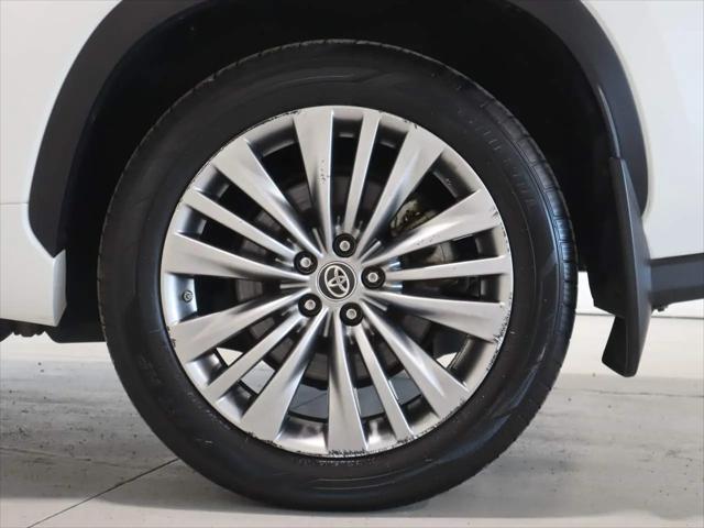 2021 Toyota Highlander Hybrid Platinum