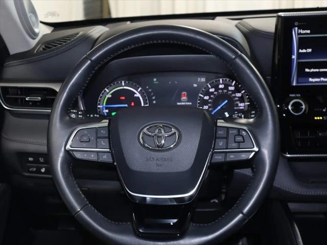 2021 Toyota Highlander Hybrid Platinum