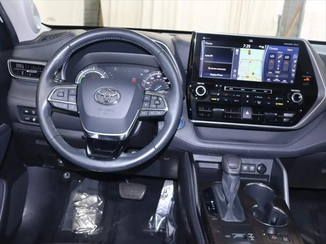 2021 Toyota Highlander Hybrid Platinum