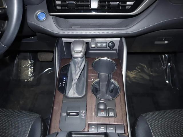 2021 Toyota Highlander Hybrid Platinum