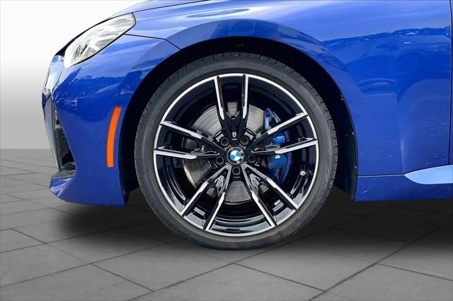 2025 BMW M240 i