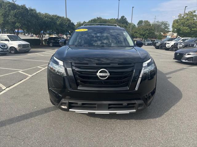 2024 Nissan Pathfinder SL FWD