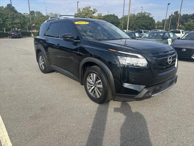 2024 Nissan Pathfinder SL FWD