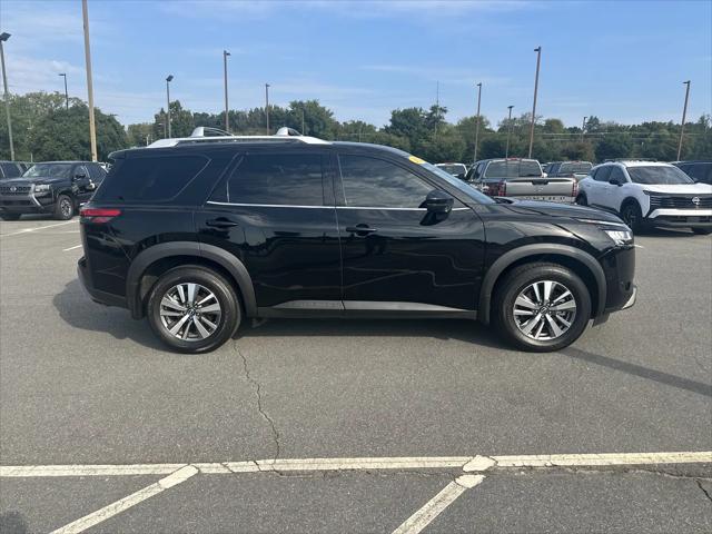 2024 Nissan Pathfinder SL FWD