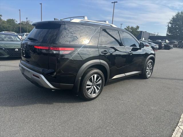 2024 Nissan Pathfinder SL FWD
