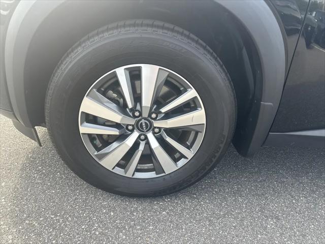 2024 Nissan Pathfinder SL FWD