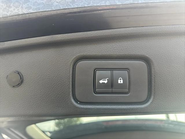2024 Nissan Pathfinder SL FWD