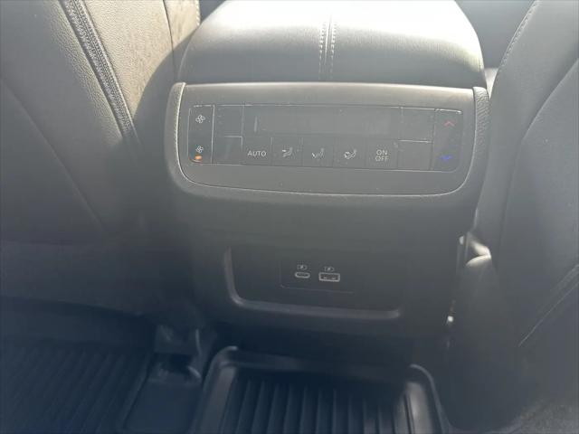 2024 Nissan Pathfinder SL FWD