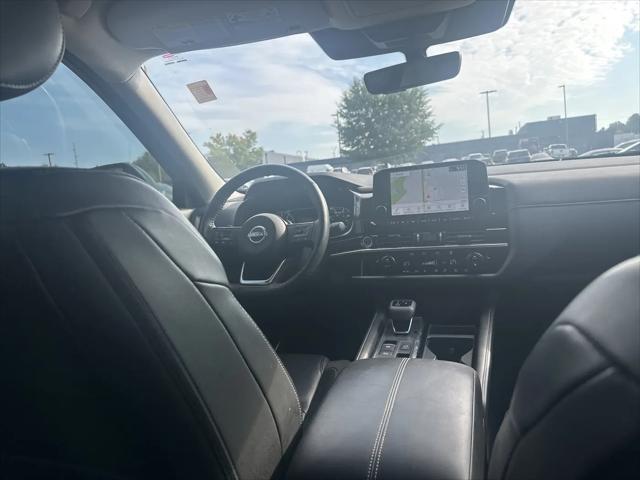 2024 Nissan Pathfinder SL FWD