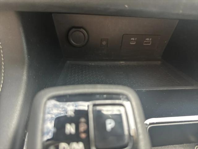2024 Nissan Pathfinder SL FWD