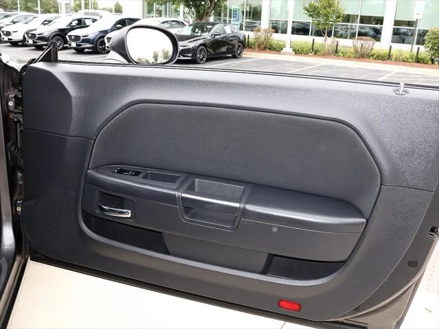 2013 Dodge Challenger SXT