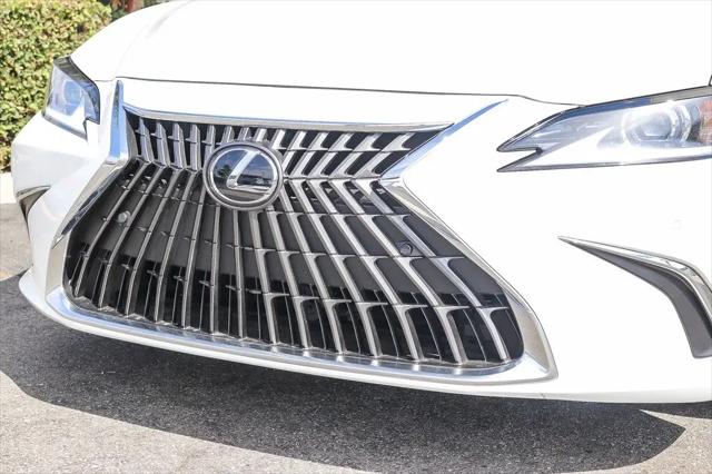2025 Lexus ES 300h ES 300h