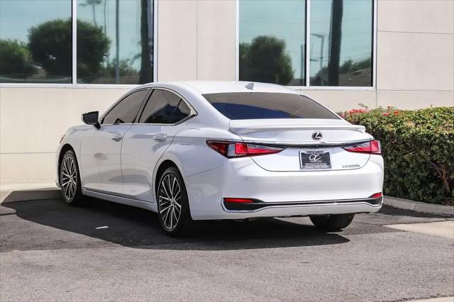 2025 Lexus ES 300h ES 300h