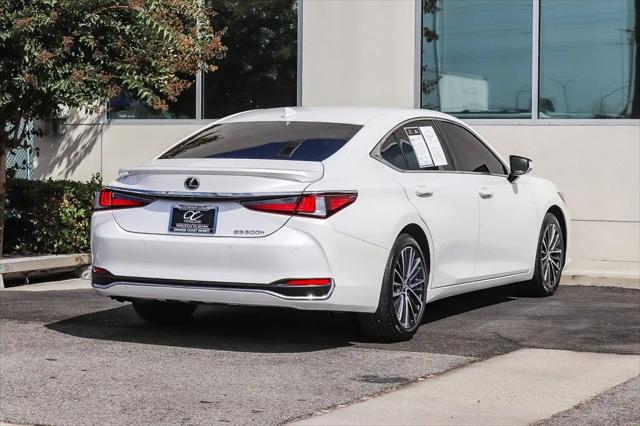 2025 Lexus ES 300h ES 300h