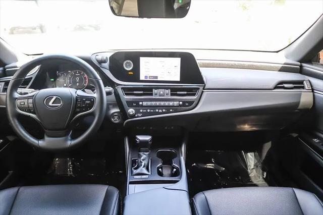 2025 Lexus ES 300h ES 300h