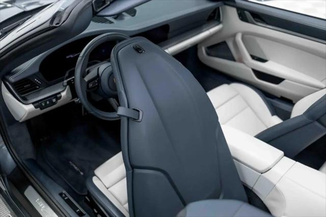 2025 Porsche 911 Carrera S
