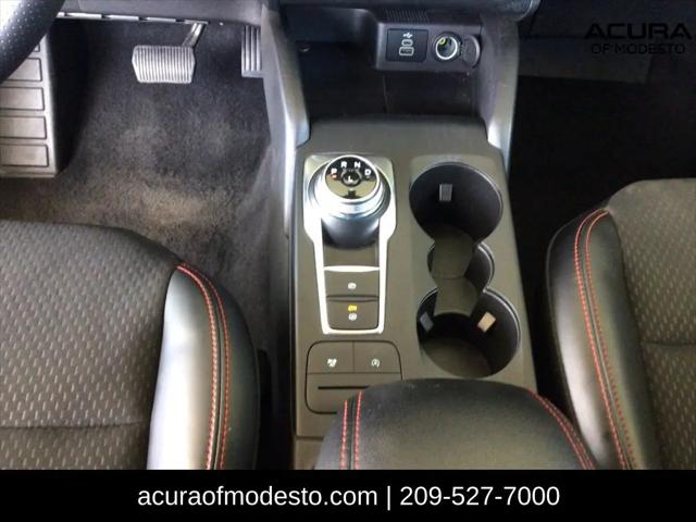 2025 Ford Escape ST-Line Select
