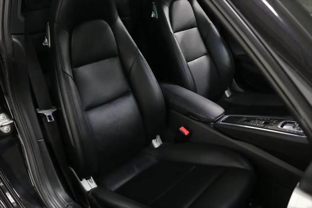 2017 Porsche 911 Carrera
