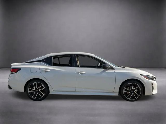 2024 Nissan Sentra SR Xtronic CVT