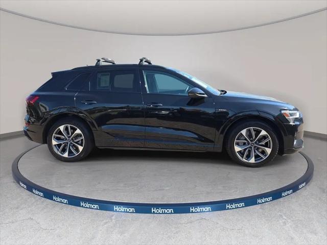 2021 Audi e-tron Premium quattro