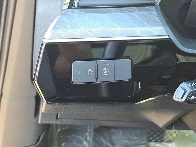 2021 Audi e-tron Premium quattro