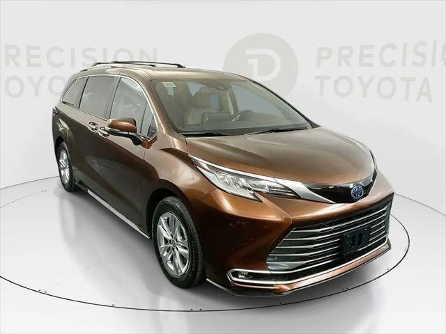 2023 Toyota Sienna Limited for sale in Tucson, AZ