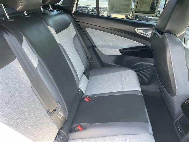 2023 Volkswagen ID.4 Pro