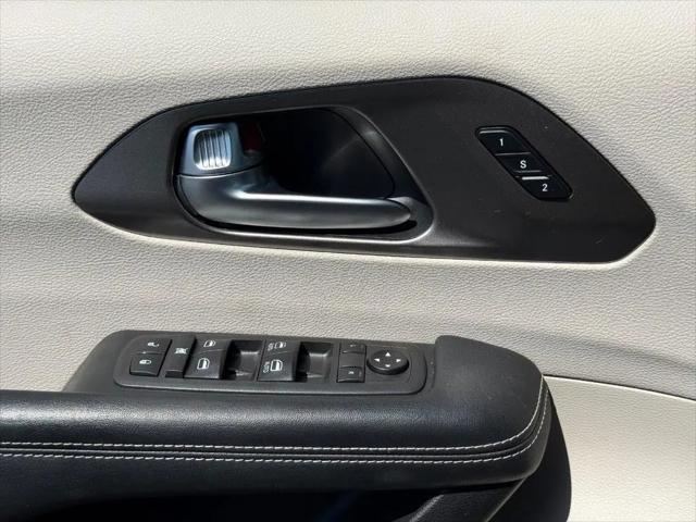 2021 Chrysler Pacifica Touring L