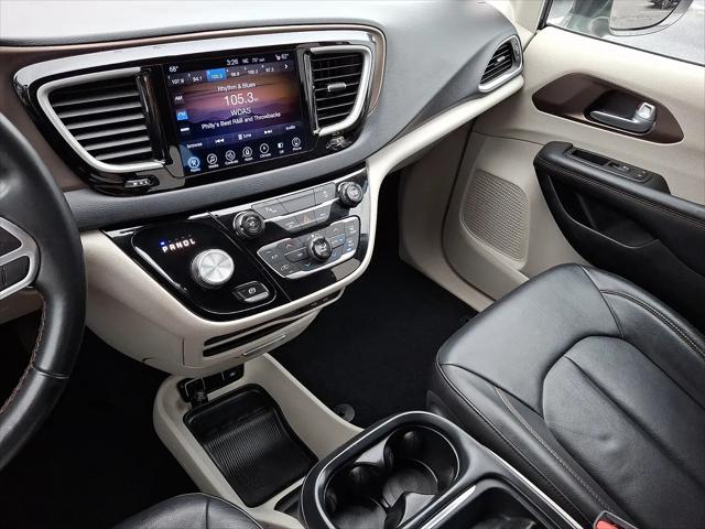 2017 Chrysler Pacifica Touring-L