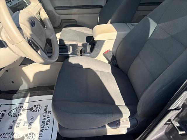 2010 Ford Escape XLS
