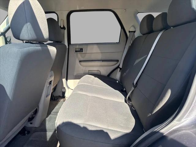 2010 Ford Escape XLS