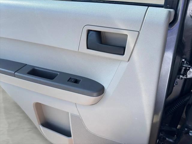 2010 Ford Escape XLS