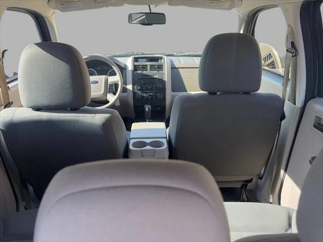 2010 Ford Escape XLS