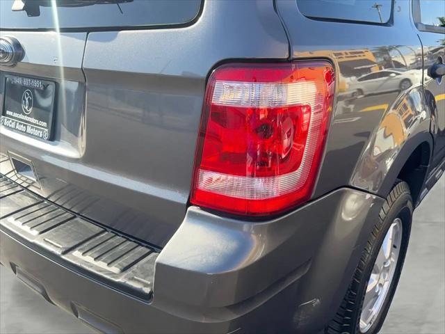 2010 Ford Escape XLS