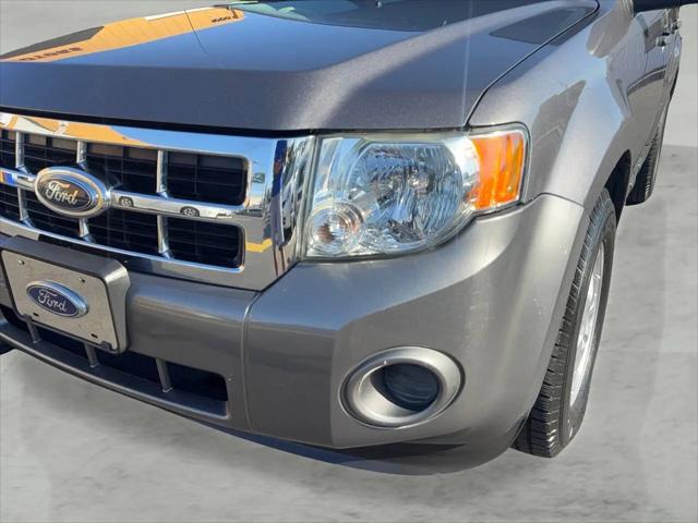 2010 Ford Escape XLS