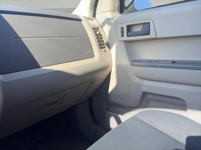 2010 Ford Escape XLS