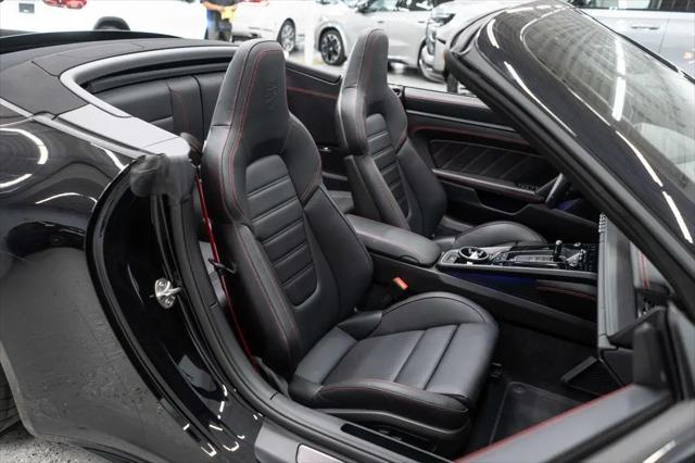 2025 Porsche 911 Carrera 4 GTS Cabriolet