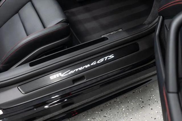2025 Porsche 911 Carrera 4 GTS Cabriolet